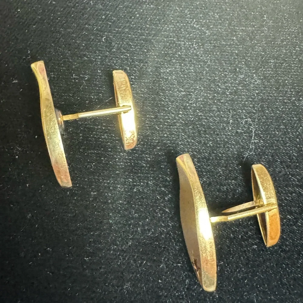 Vintage 1950s Swank men’s 12k GF Pat pending cufflinks w/ruby gem-like starburst
